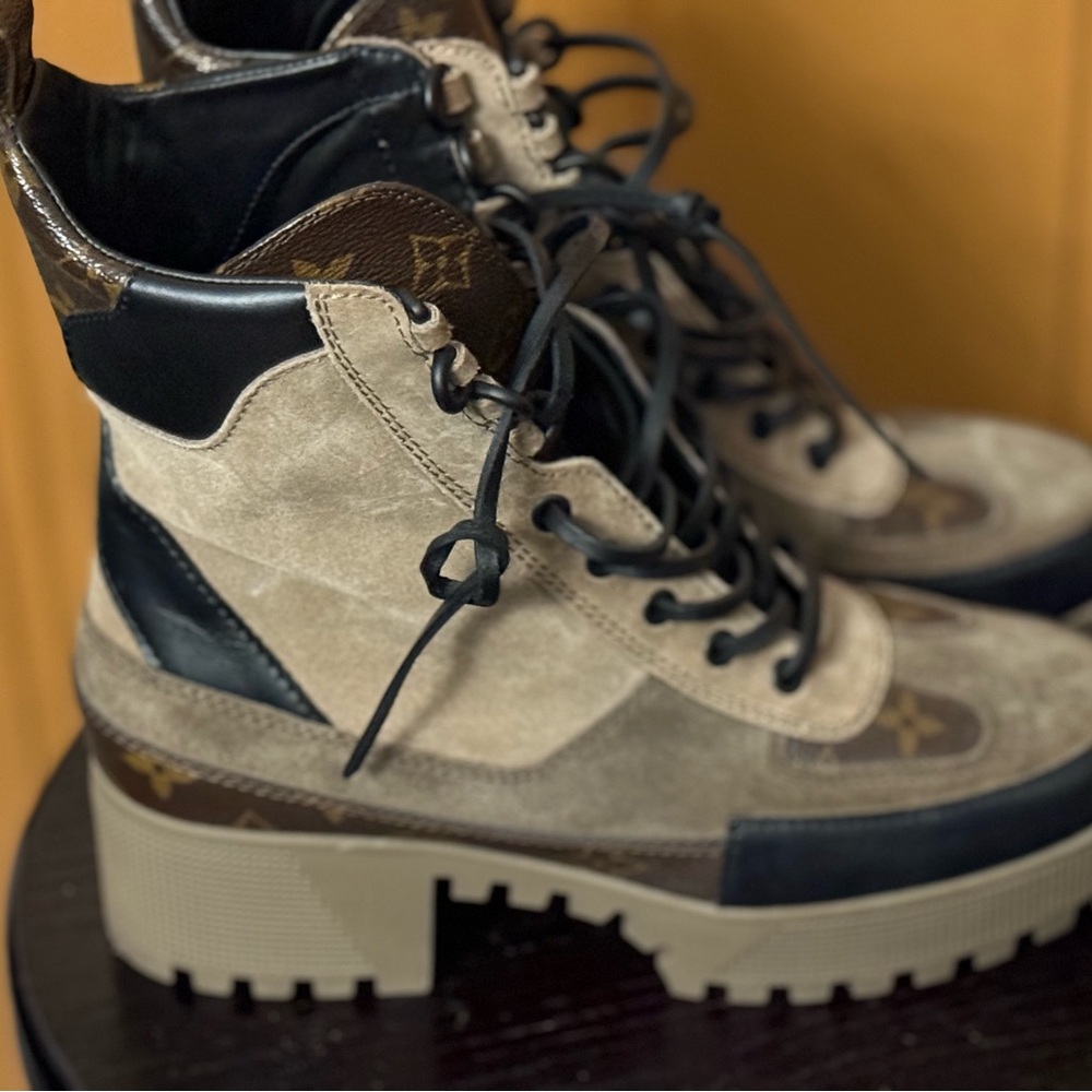 Louis Vuitton Laureate Platform Desert Boot